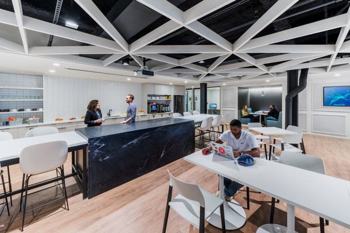 点击浏览大图 新生崛起 个性化地图定制网站Mapbox华盛顿总部办公设计欣赏