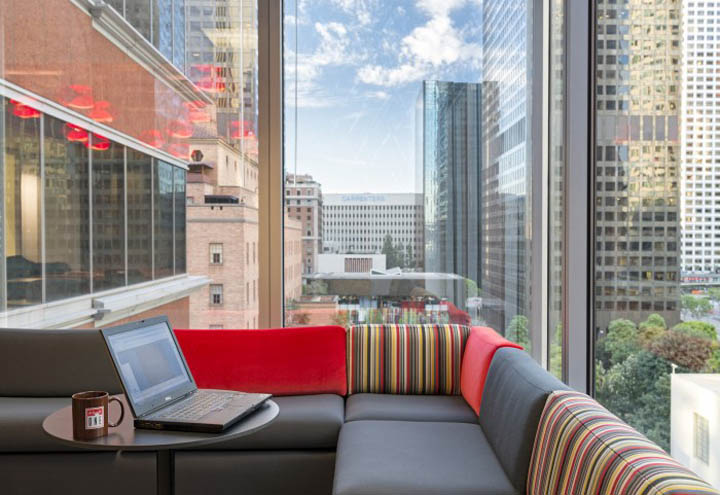 严谨与创意:美国 Econ One 办公室设计