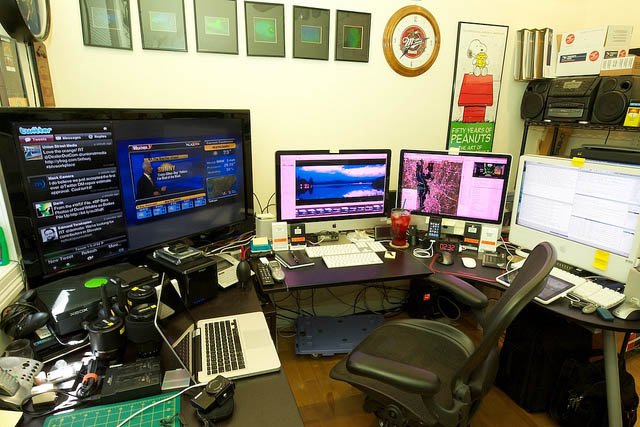 25个SOHO一族超棒的工作台欣赏