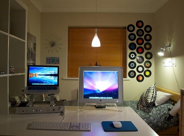 25个SOHO一族超棒的工作台欣赏