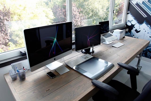 25个SOHO一族超棒的工作台欣赏