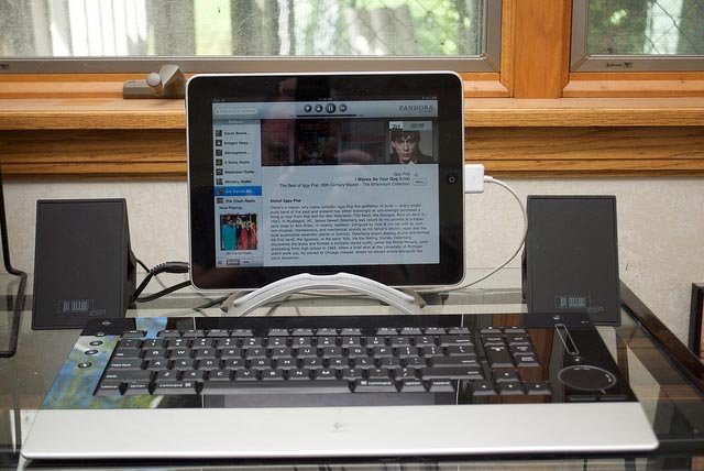 25个SOHO一族超棒的工作台欣赏